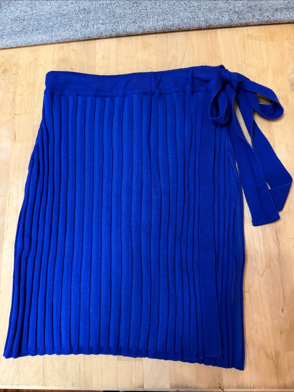Super Down Pleated Knit Blue Wrap Skirt